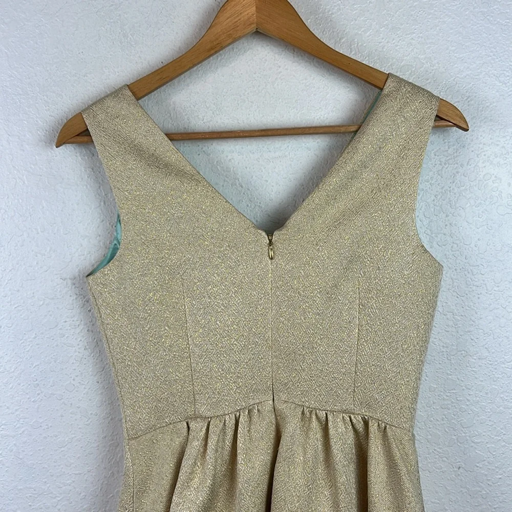 Perfect Vineyard Vines Metallic Gold Jacquard Fit and Flare Dress with Pockets 0 - Picture 9 of 10